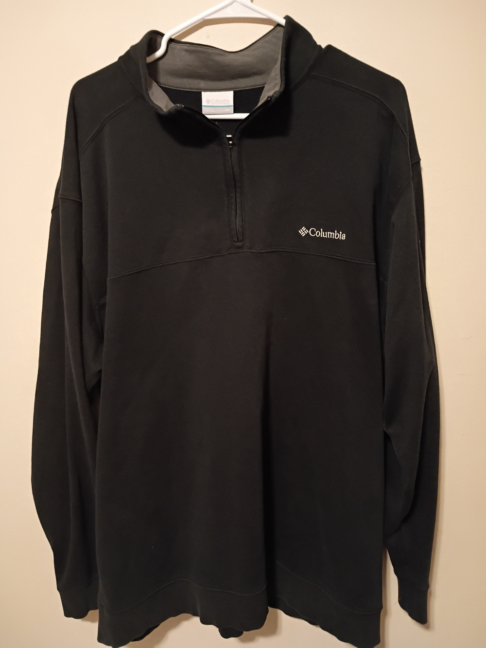 Columbia Men’s Black Half-Zip Pullover